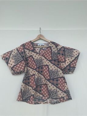 Buru Beige Printed V-Neck Short Sleeve Blouse